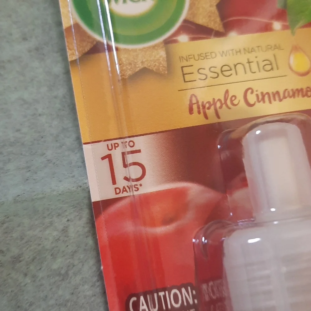 Air Wick Apple cinnomon oil refills - Picture 4 of 4